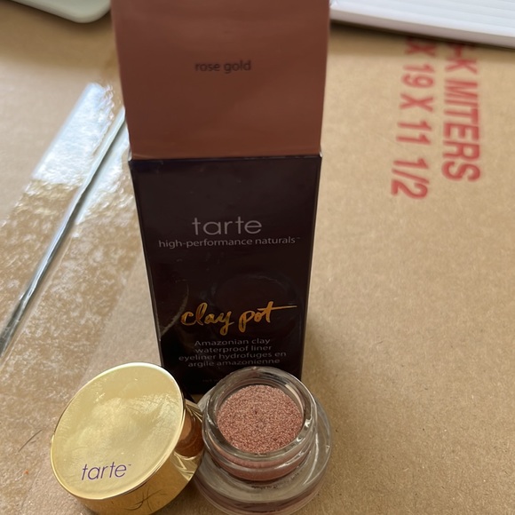Tart Clay Pot Rose Gold Eyeliner - Picture 4 of 4